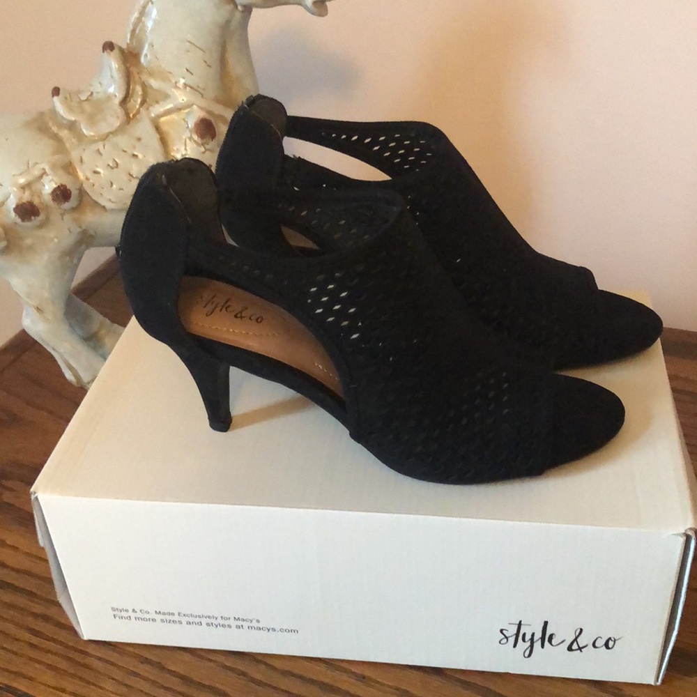 Style &Co booties